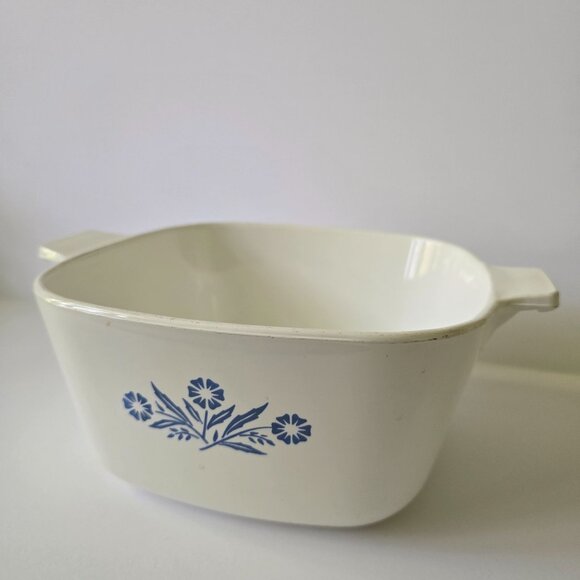1 3/4 Qt Cornflower Blue Corning Ware Casserole Dish - Made In USA - Picture 10 of 16